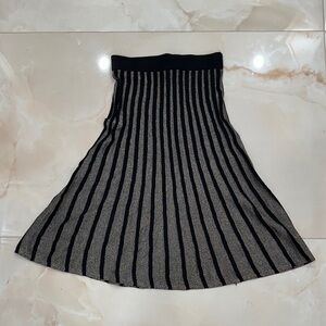 Suzy Shier Black and Bronze A-Line Skirt